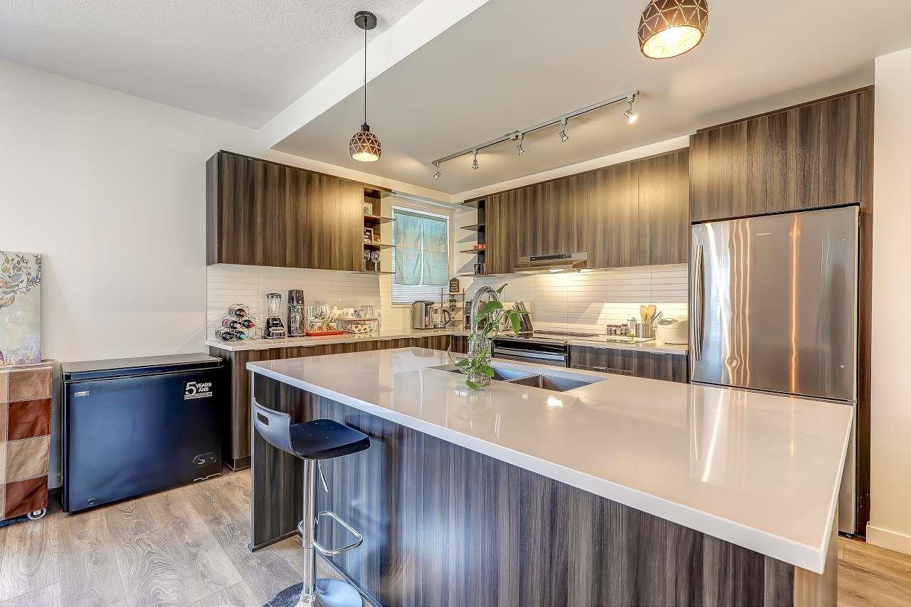 Photo 9 of 48 15151 Edmund Drive, Surrey BC