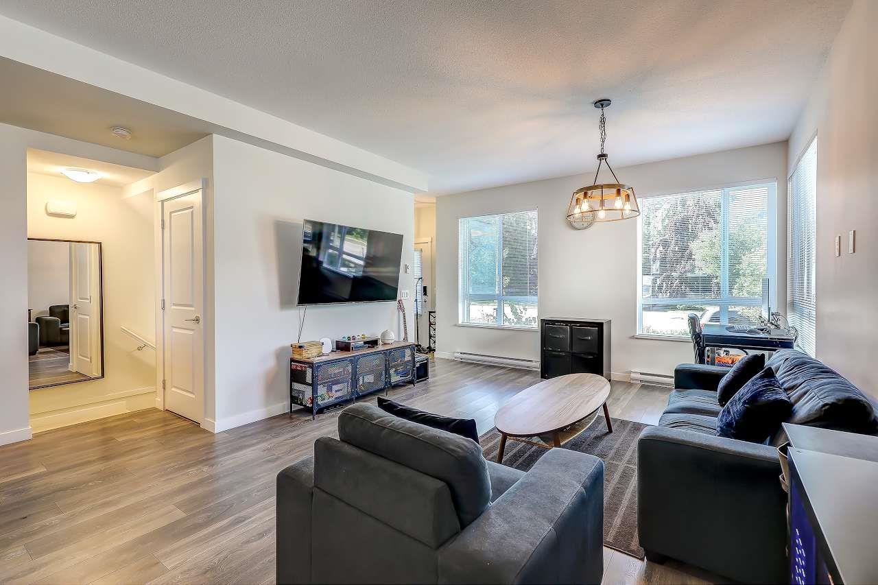 Photo 8 of 48 15151 Edmund Drive, Surrey BC
