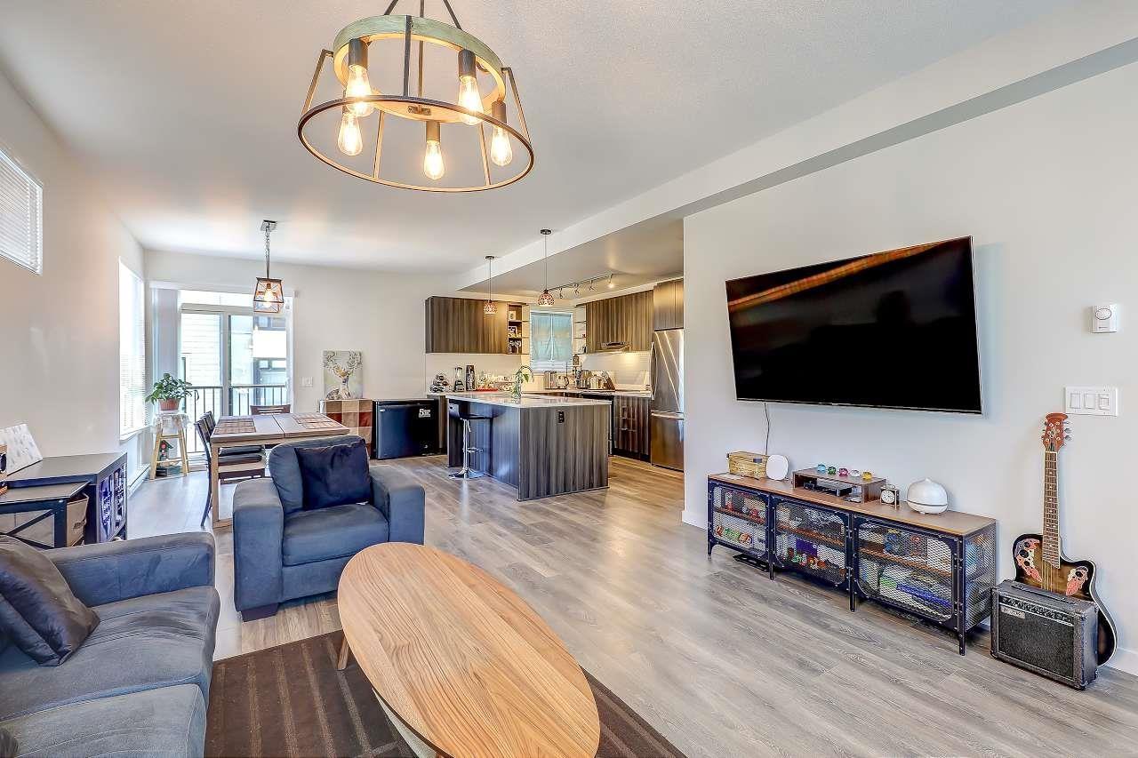 Photo 7 of 48 15151 Edmund Drive, Surrey BC