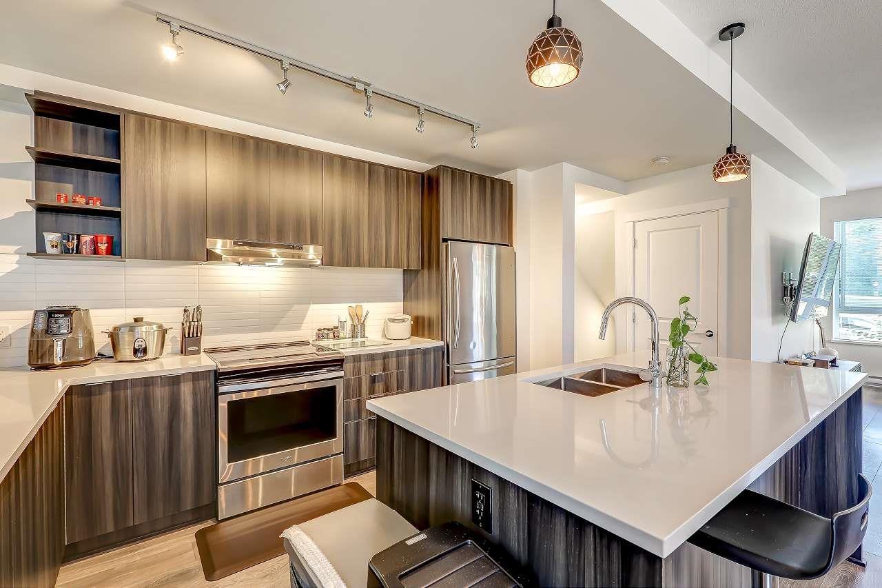 Photo 15 of 48 15151 Edmund Drive, Surrey BC