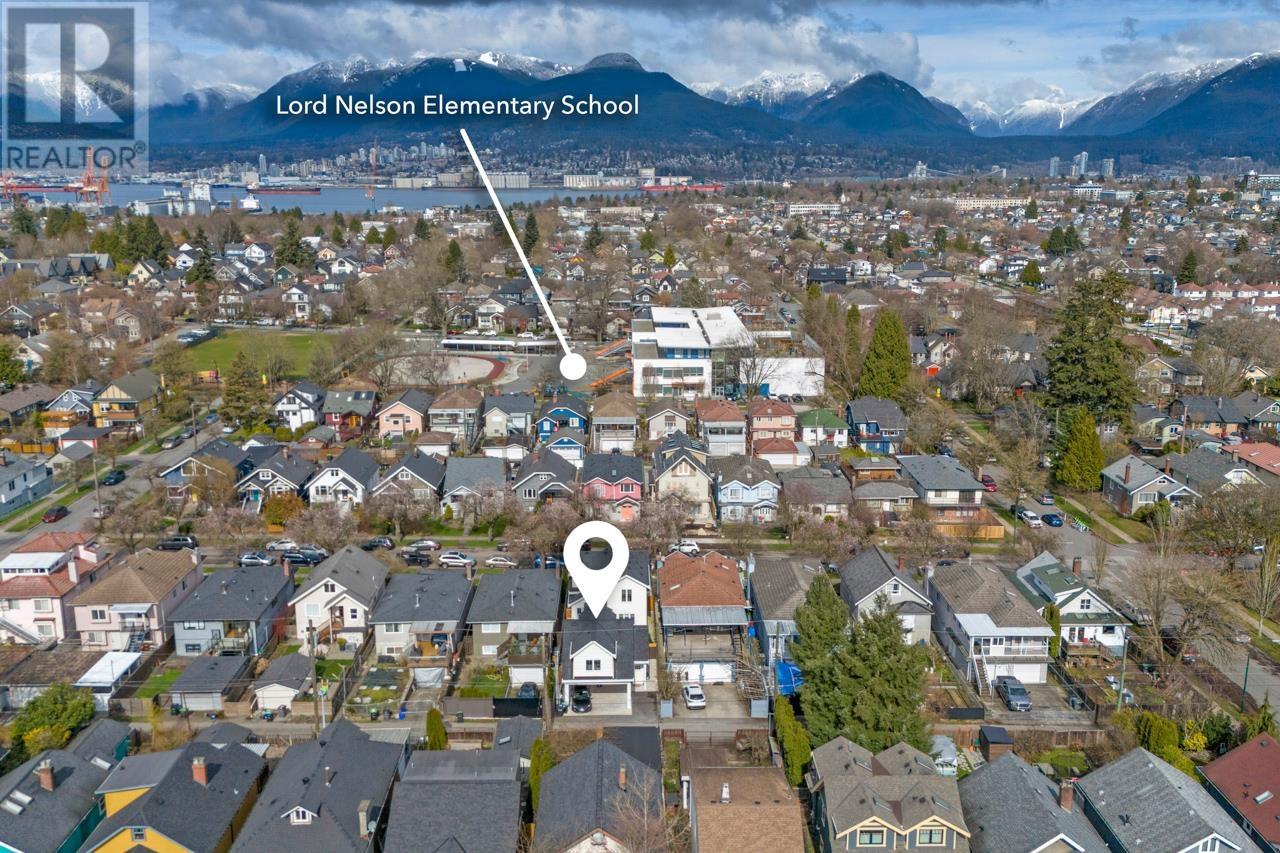 Photo 5 of 2252 Grant Street, Vancouver BC