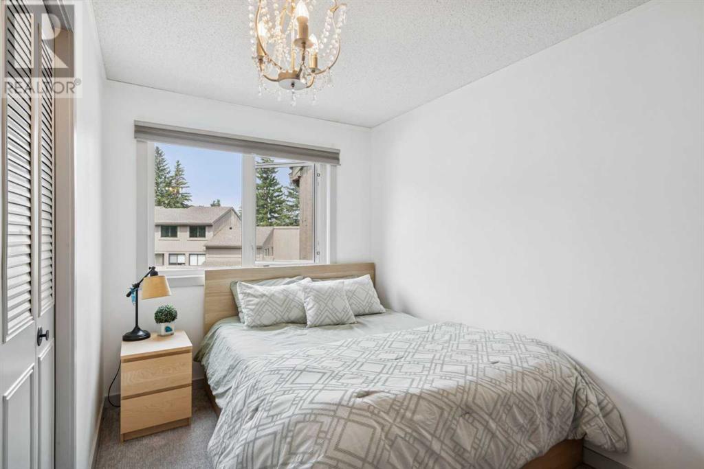 Single Family House 4 Level for Sale in    Street SW Braeside Calgary 