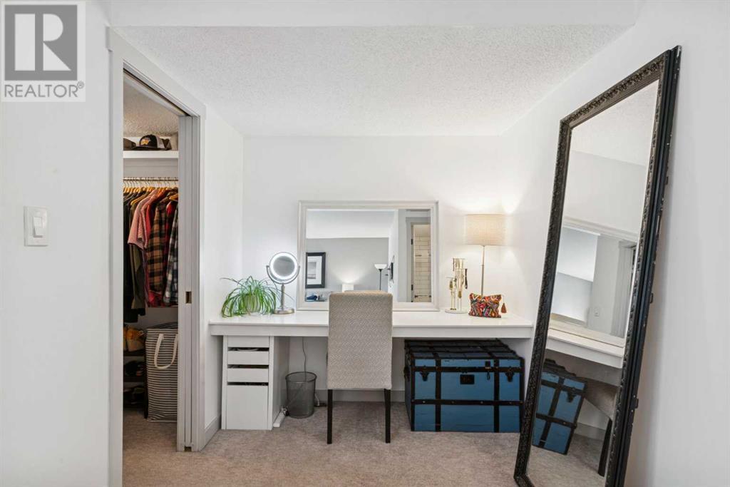Single Family House 4 Level for Sale in    Street SW Braeside Calgary 