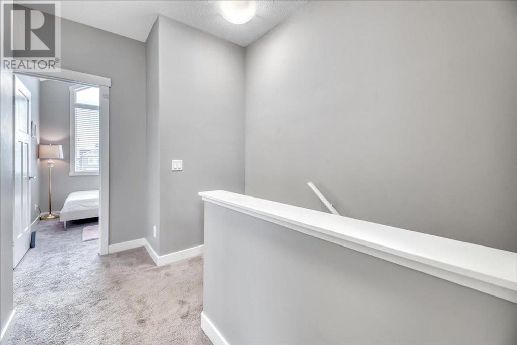 Single Family House for Sale in  Evanston Manor NW Evanston Calgary 