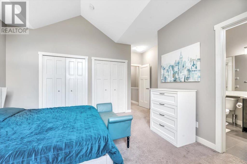 Single Family House for Sale in  Evanston Manor NW Evanston Calgary 