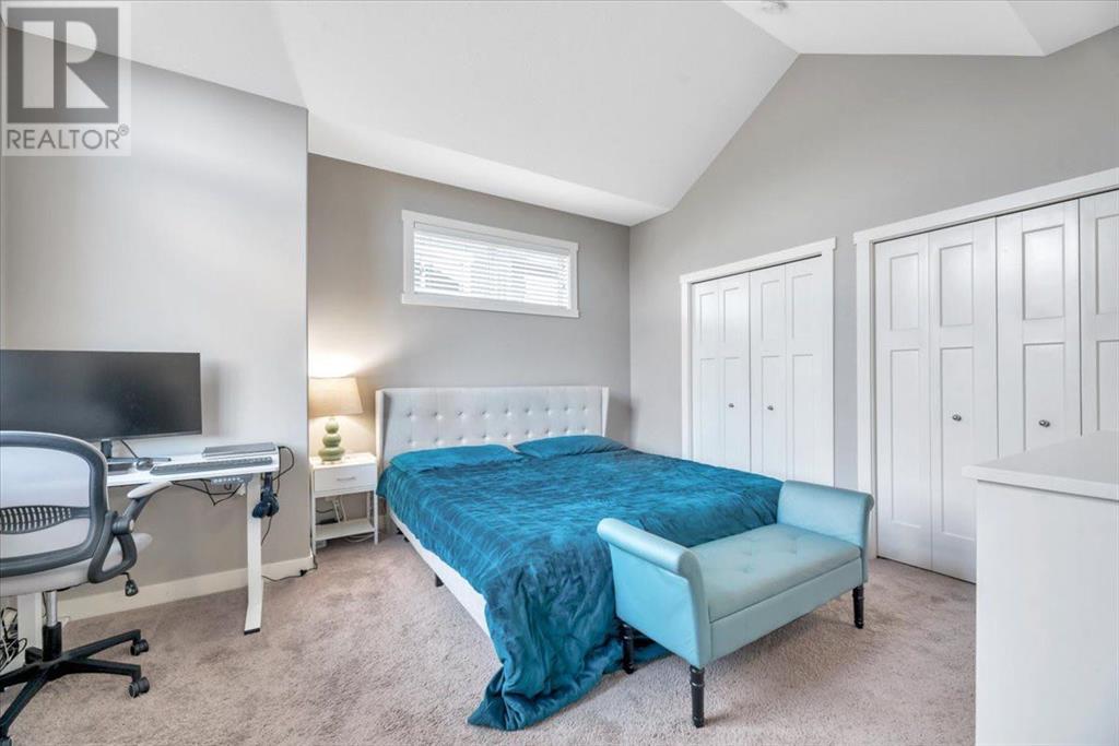 Single Family House for Sale in  Evanston Manor NW Evanston Calgary 