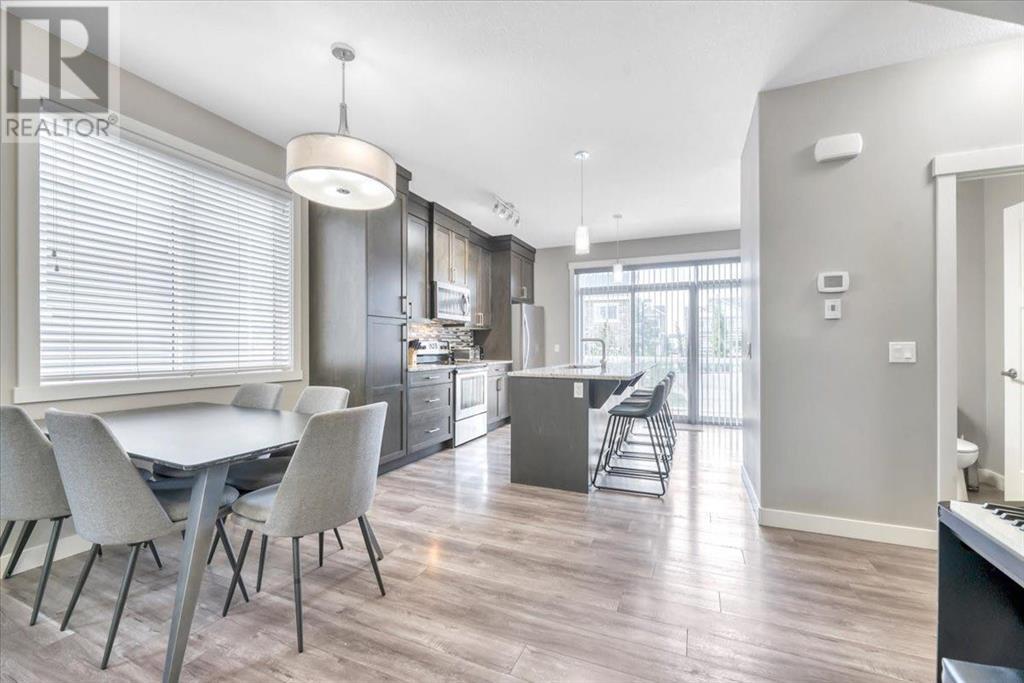 Single Family House for Sale in  Evanston Manor NW Evanston Calgary 