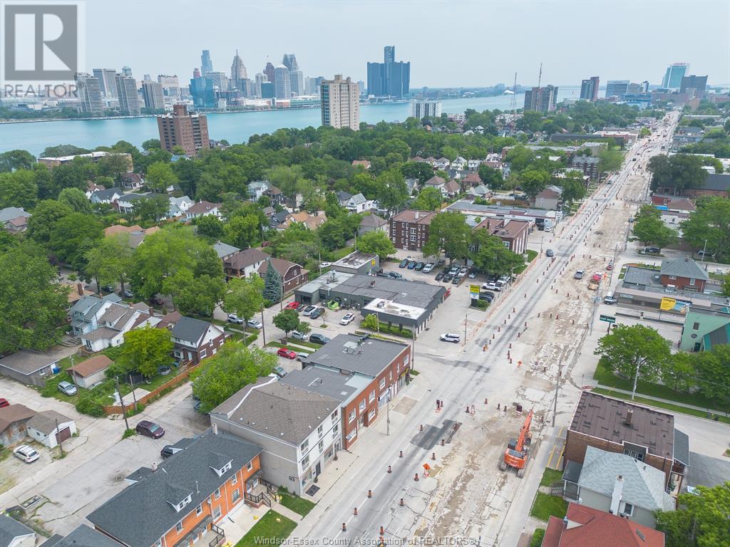 Photo 9 of 1602 1620 University Avenue West, Windsor ON