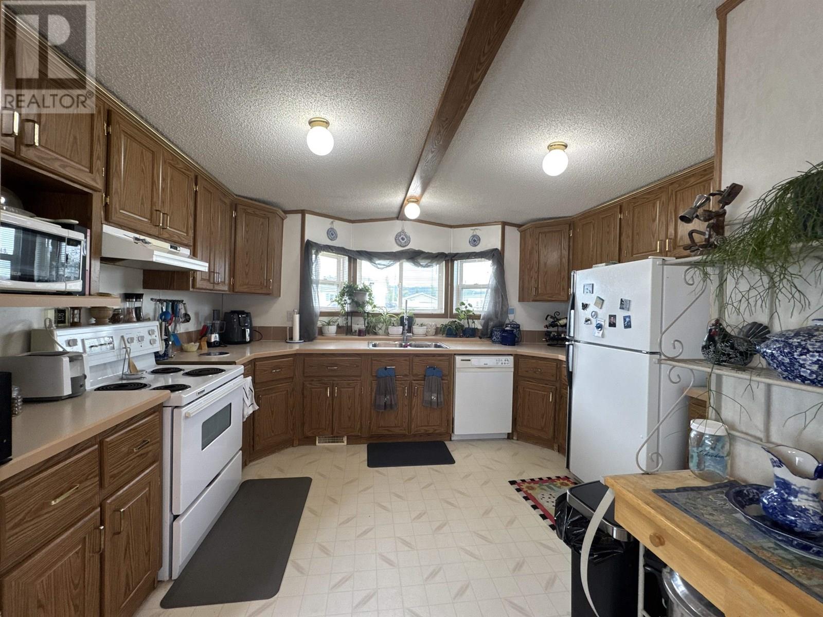 Photo 5 of 10062 99 Street, Taylor BC