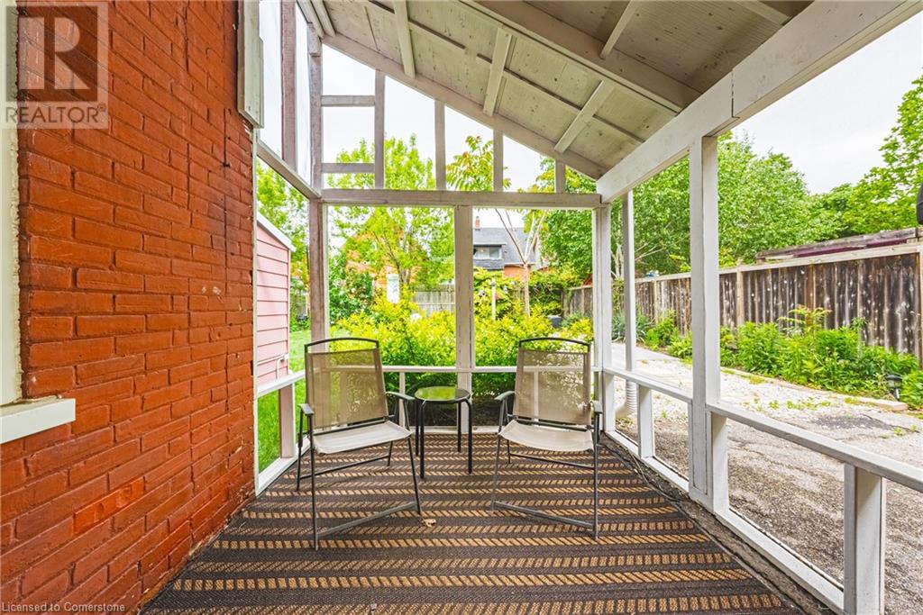 Photo 26 of 18 Duke Street, Brantford ON