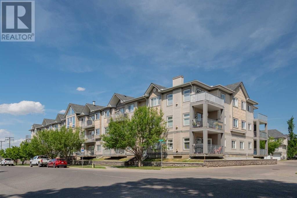 Single Family House for Sale in    Street SW Cedarbrae Calgary 