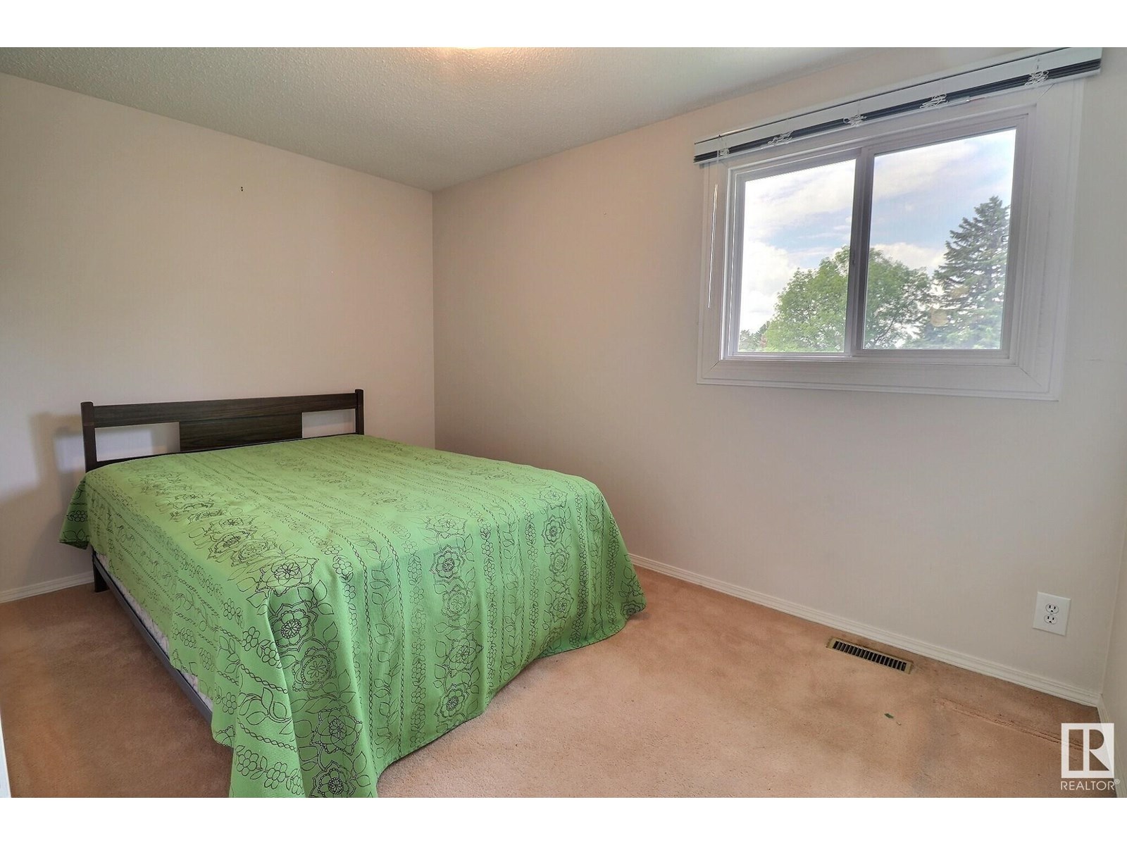 Single Family House for Sale in  RIDGEWOOD TC St. Albert 