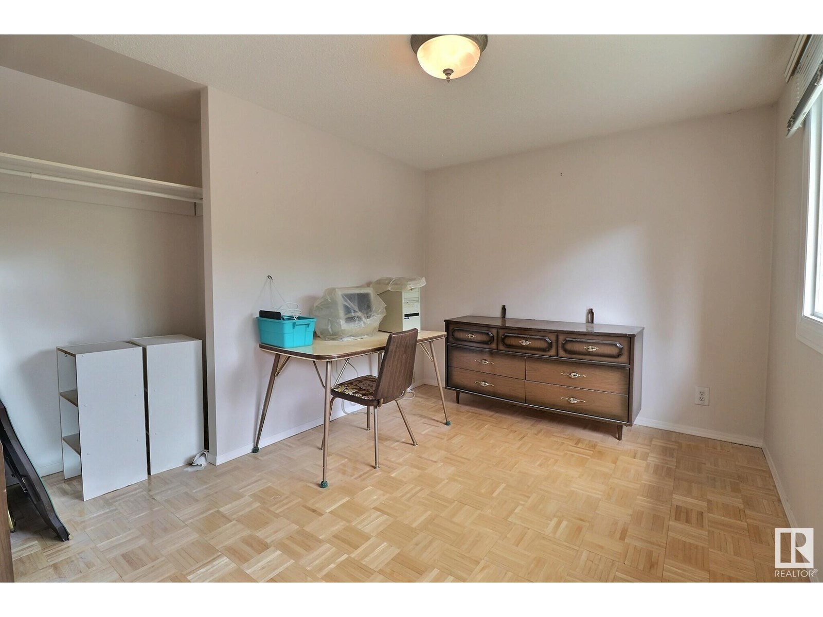 Single Family House for Sale in  RIDGEWOOD TC St. Albert 