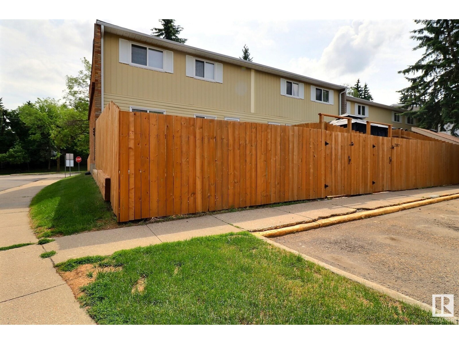 Single Family House for Sale in  RIDGEWOOD TC St. Albert 