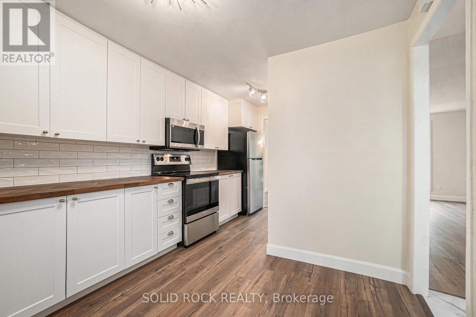 Photo 32 of 33 Thistledown Court, Ottawa ON