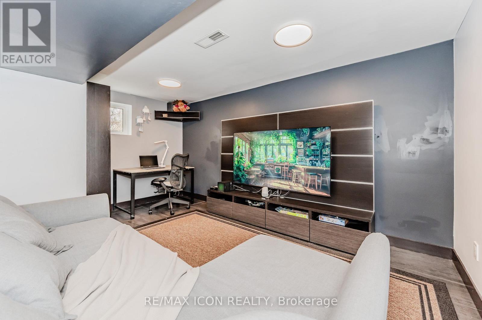 Photo 17 of 57 Peppler Street, Waterloo ON
