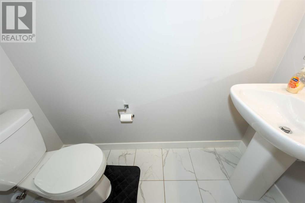 Single Family House for Sale in  Evanscrest Square NW Evanston Calgary 