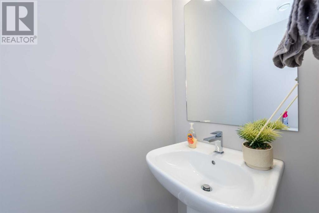 Single Family House for Sale in  Evanscrest Square NW Evanston Calgary 