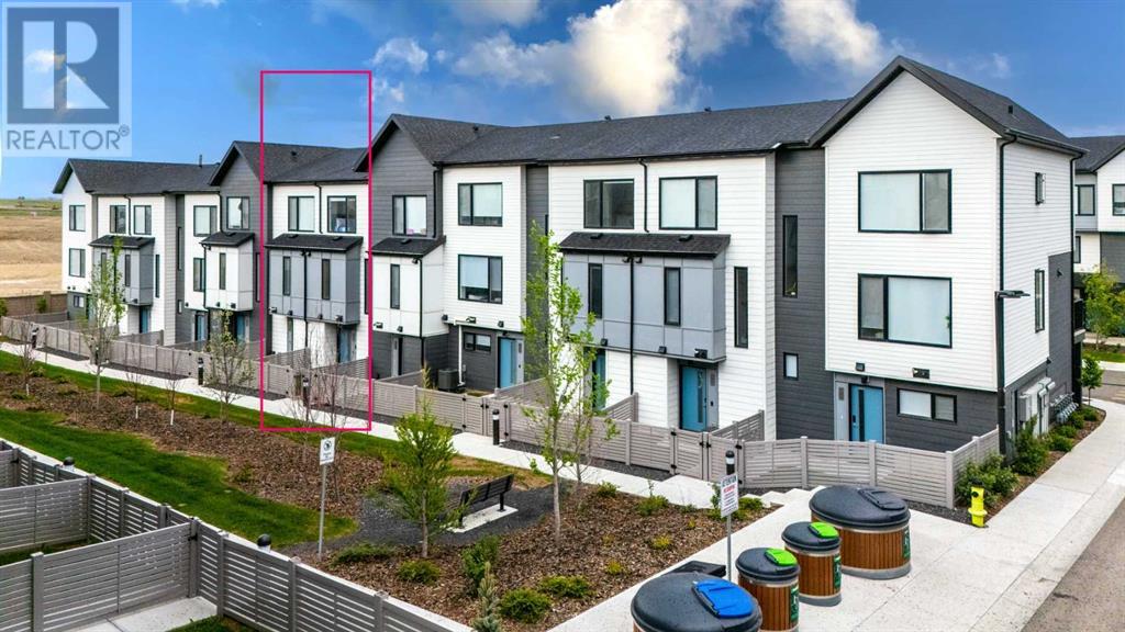 Single Family House for Sale in  Evanscrest Square NW Evanston Calgary 