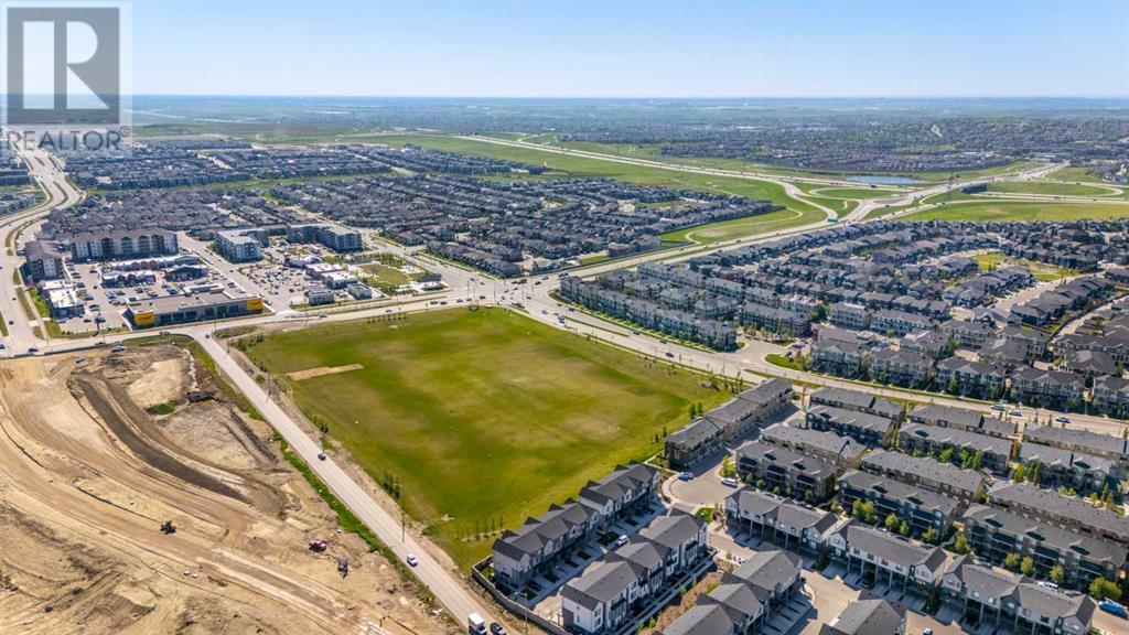 Single Family House for Sale in  Evanscrest Square NW Evanston Calgary 