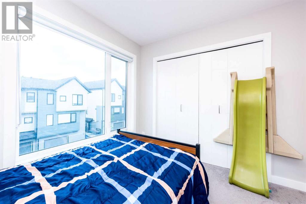 Single Family House for Sale in  Evanscrest Square NW Evanston Calgary 
