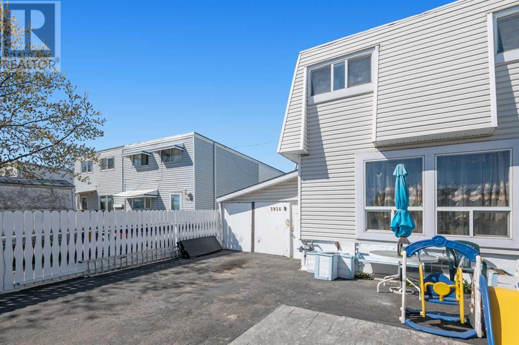 3926 29A AVENUE SE - Image 35