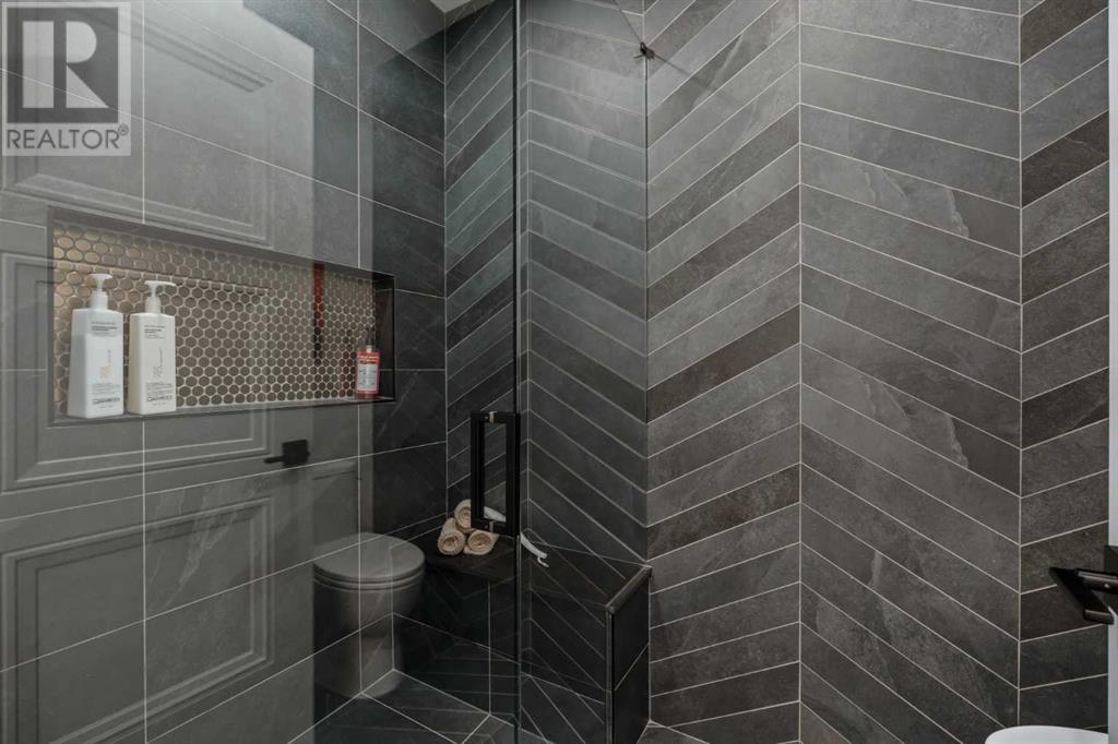 Single Family House for Sale in  Lissington Drive SW North Glenmore Park Calgary 