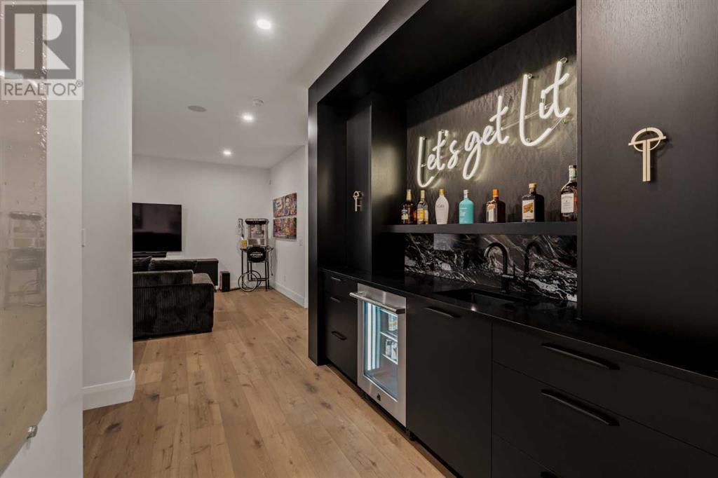 Single Family House for Sale in  Lissington Drive SW North Glenmore Park Calgary 