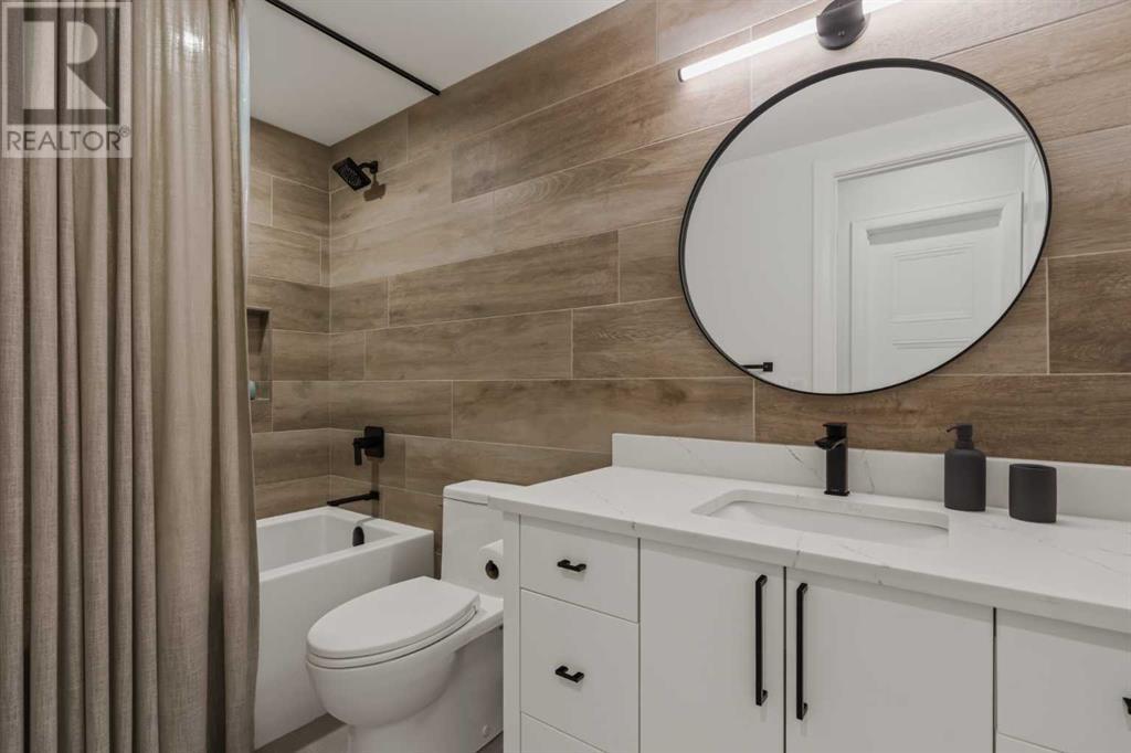 Single Family House for Sale in  Lissington Drive SW North Glenmore Park Calgary 