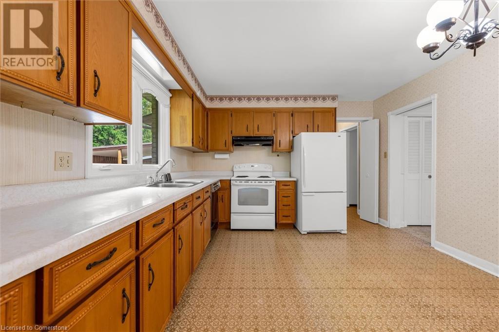 Photo 10 of 452 Quigley Road, Hamilton ON