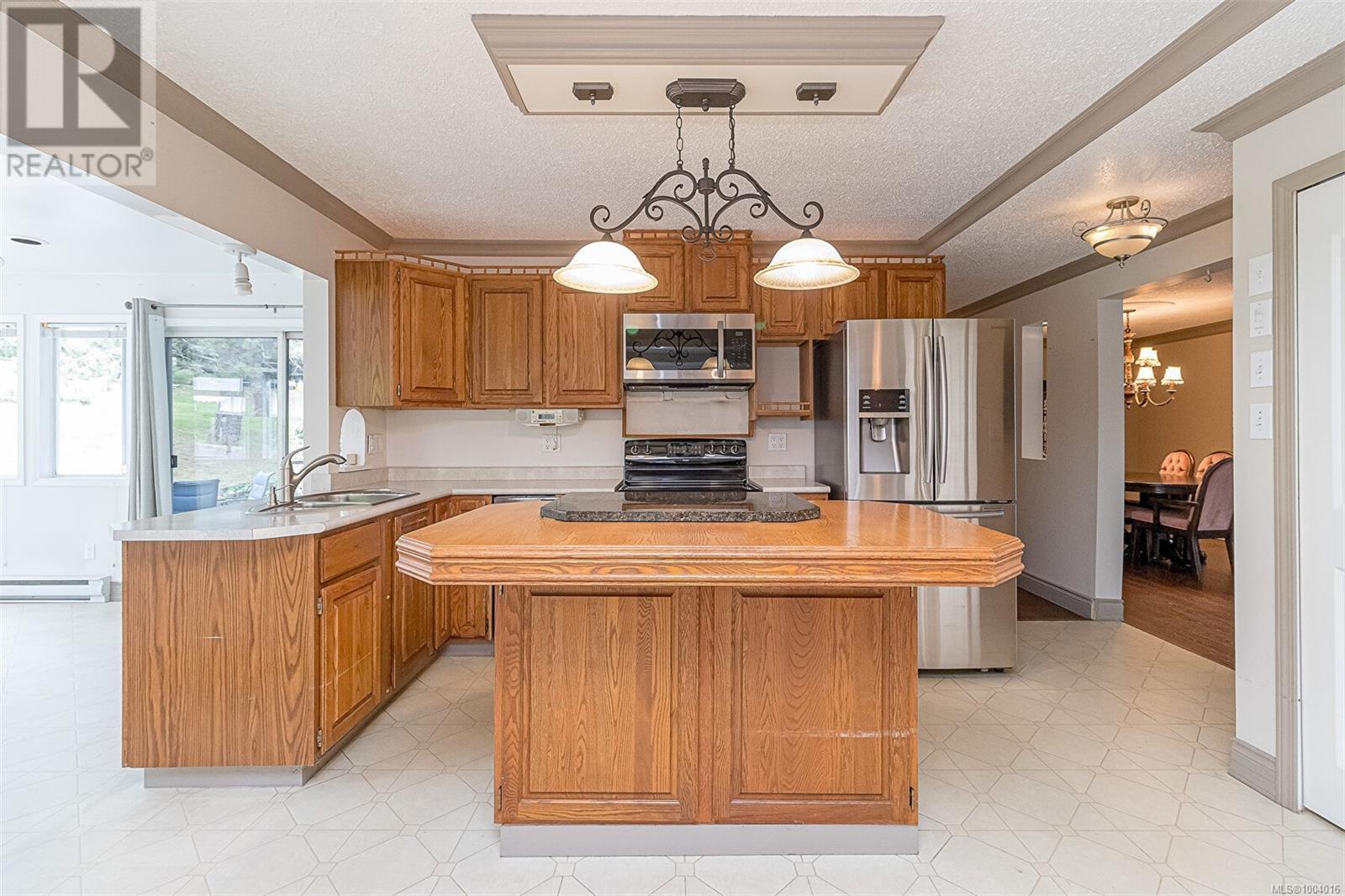 7155 &B7155 Bell McKInnon Rd, Duncan