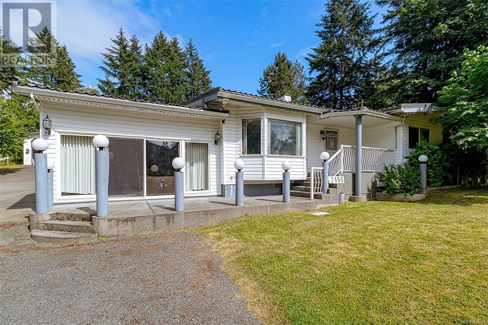 7155 &B7155 Bell McKInnon Rd, Duncan