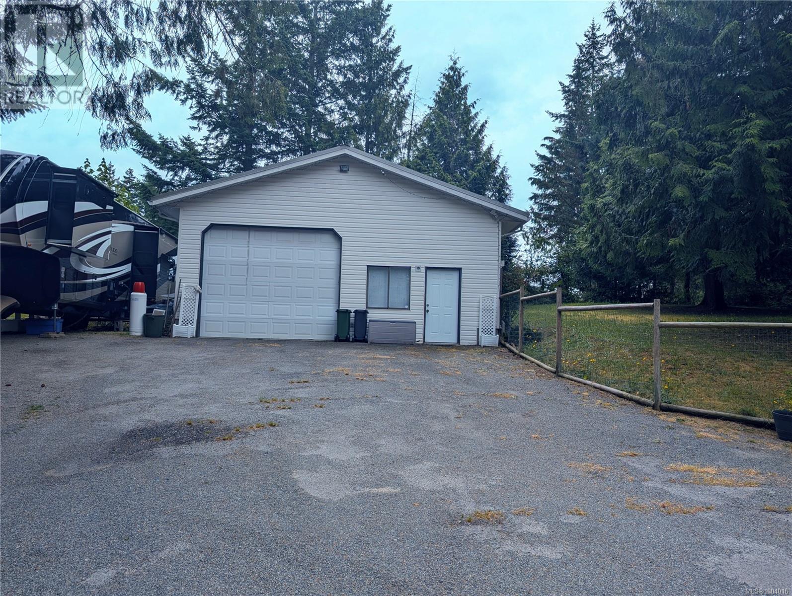 7155 &B7155 Bell McKInnon Rd, Duncan