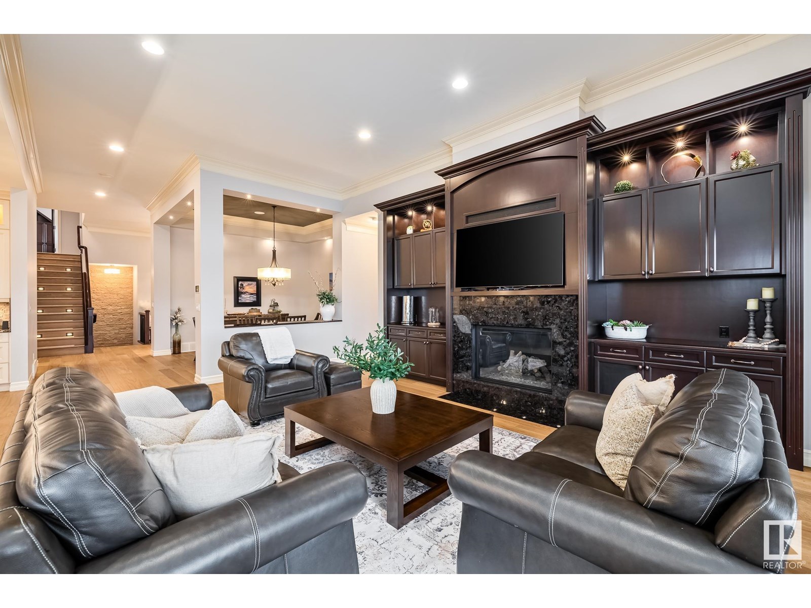 Photo 11 of 2790 Wheaton Dr Nw, Edmonton AB