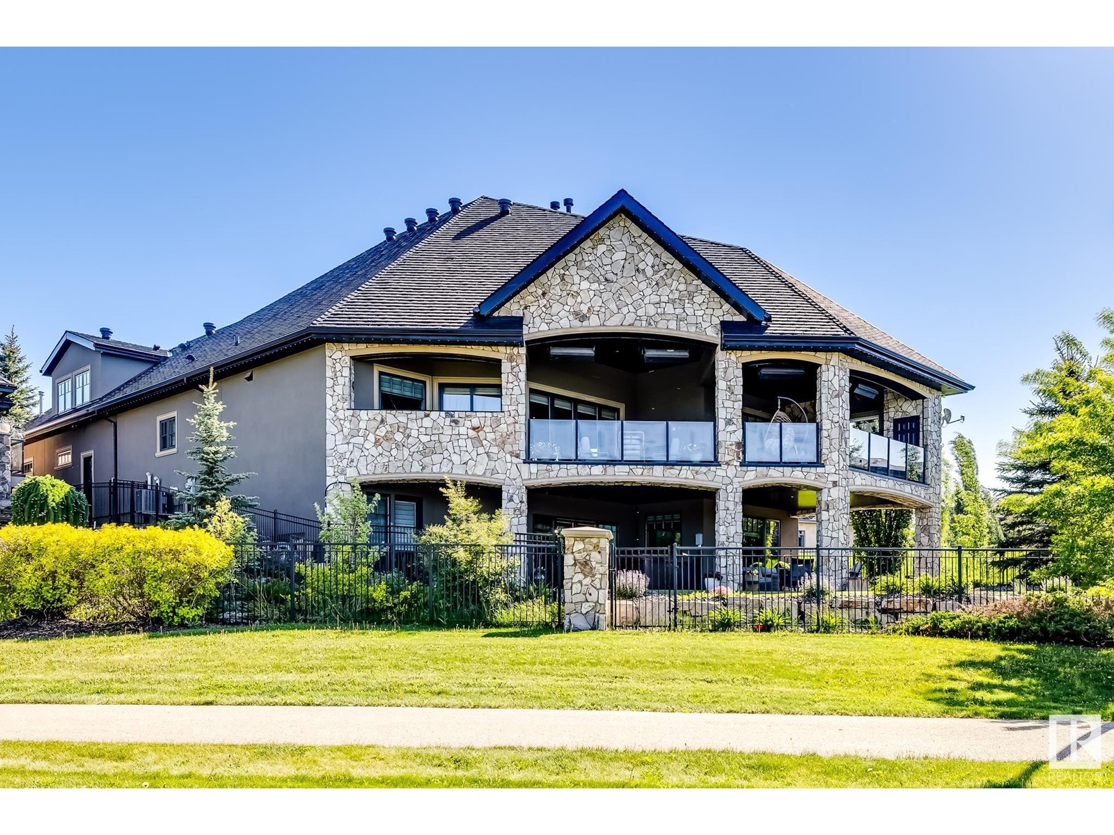 Photo 19 of 2790 Wheaton Dr Nw, Edmonton AB