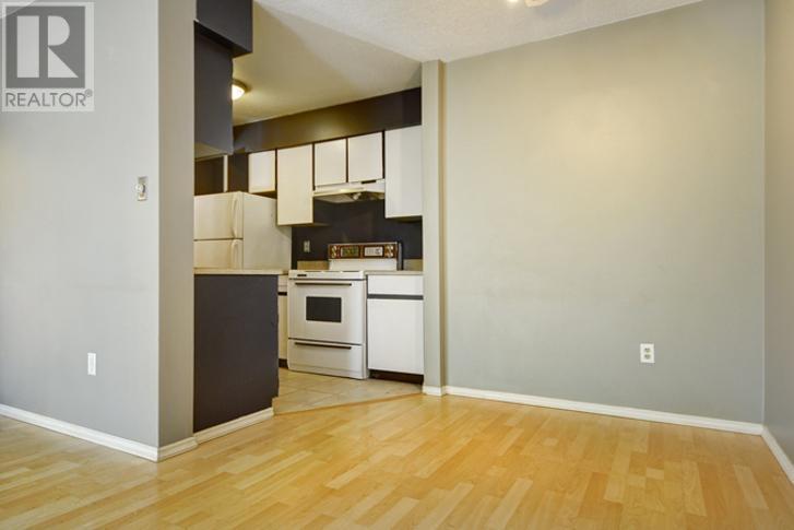 Photo 23 of 414 9857 Manchester Drive, Burnaby BC
