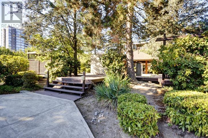 Photo 18 of 414 9857 Manchester Drive, Burnaby BC