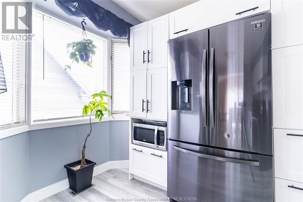 Photo 18 of 2415 Cabana Road W, Windsor ON