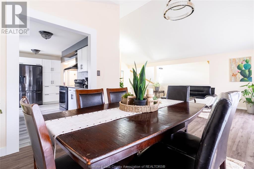 Photo 24 of 2415 Cabana Road W, Windsor ON
