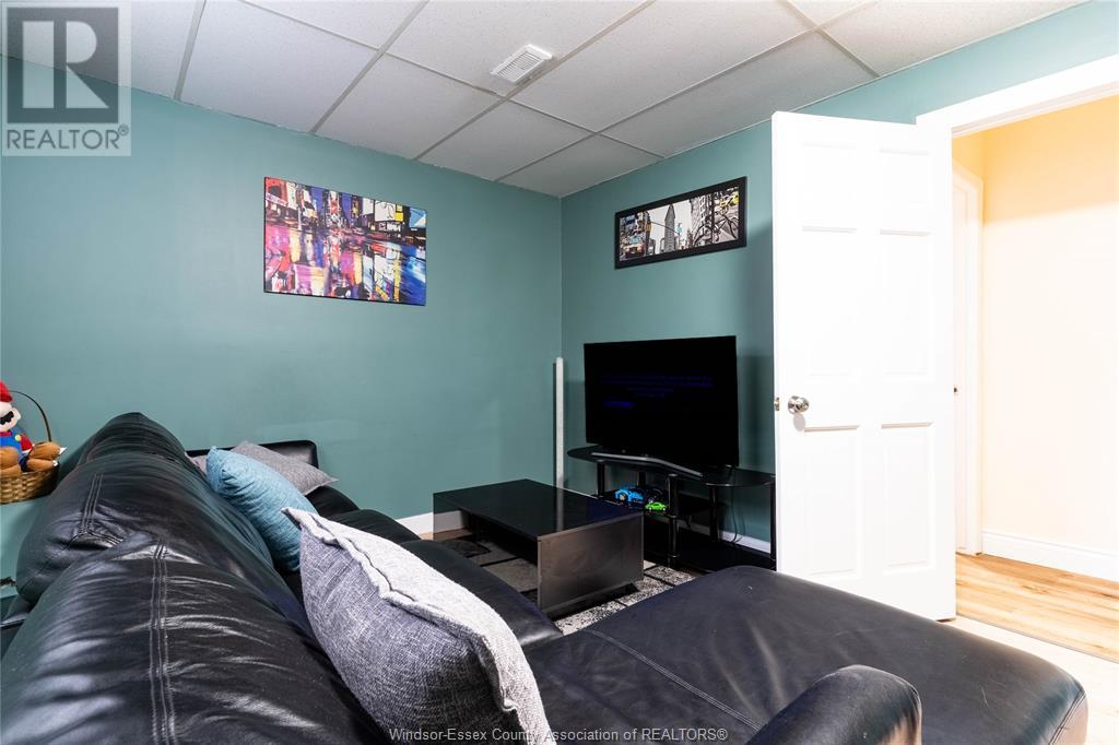 Photo 31 of 2415 Cabana Road W, Windsor ON