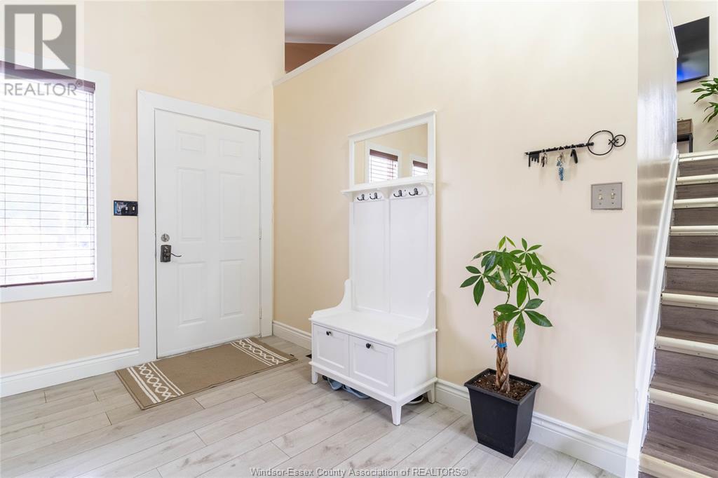 Photo 6 of 2415 Cabana Road W, Windsor ON