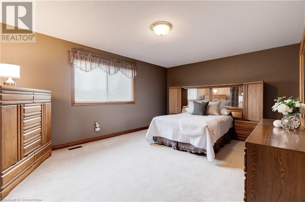 Photo 40 of 9 Sugarberry Court, Stoney Creek ON