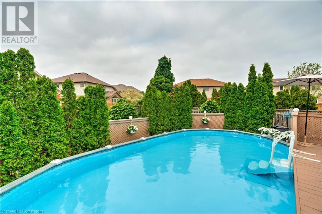 Photo 23 of 9 Sugarberry Court, Stoney Creek ON