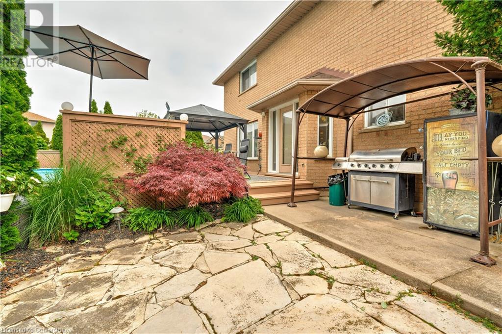 Photo 24 of 9 Sugarberry Court, Stoney Creek ON