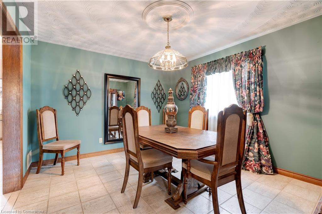 Photo 37 of 9 Sugarberry Court, Stoney Creek ON