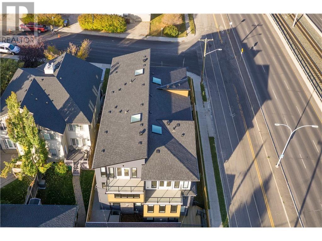 Single Family House for Sale in   Avenue SW Shaganappi Calgary 