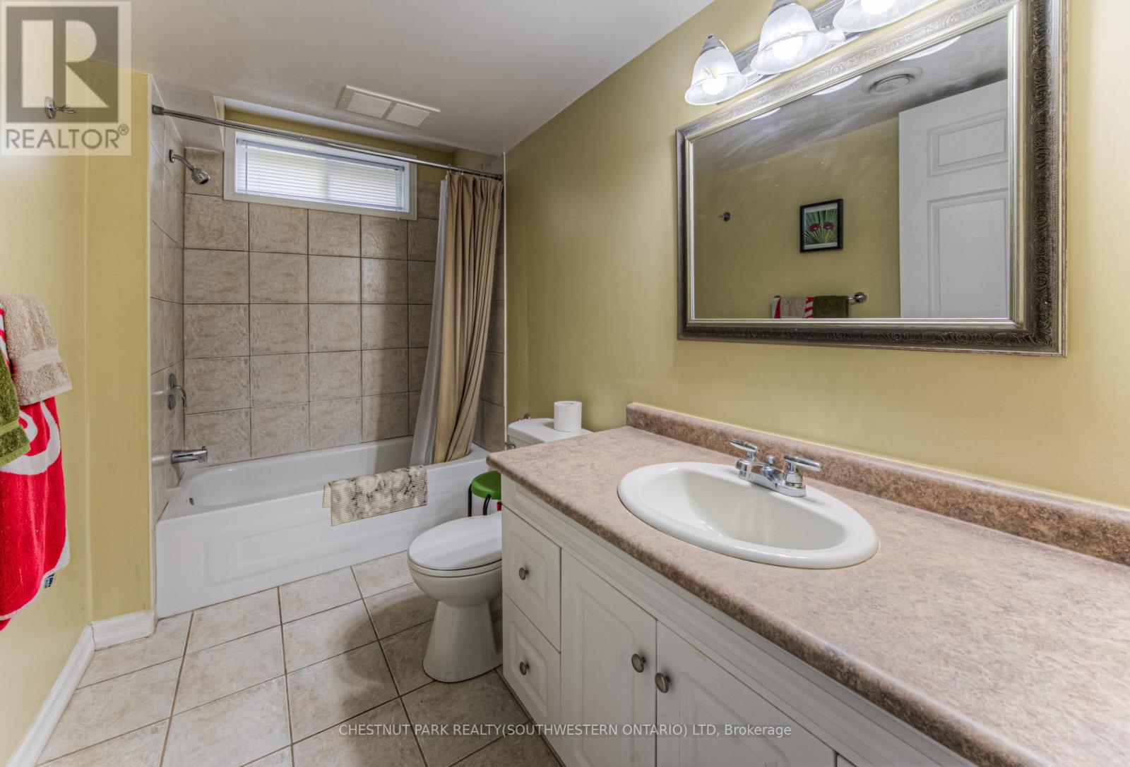 Photo 36 of 619 Westfield Drive, Waterloo ON