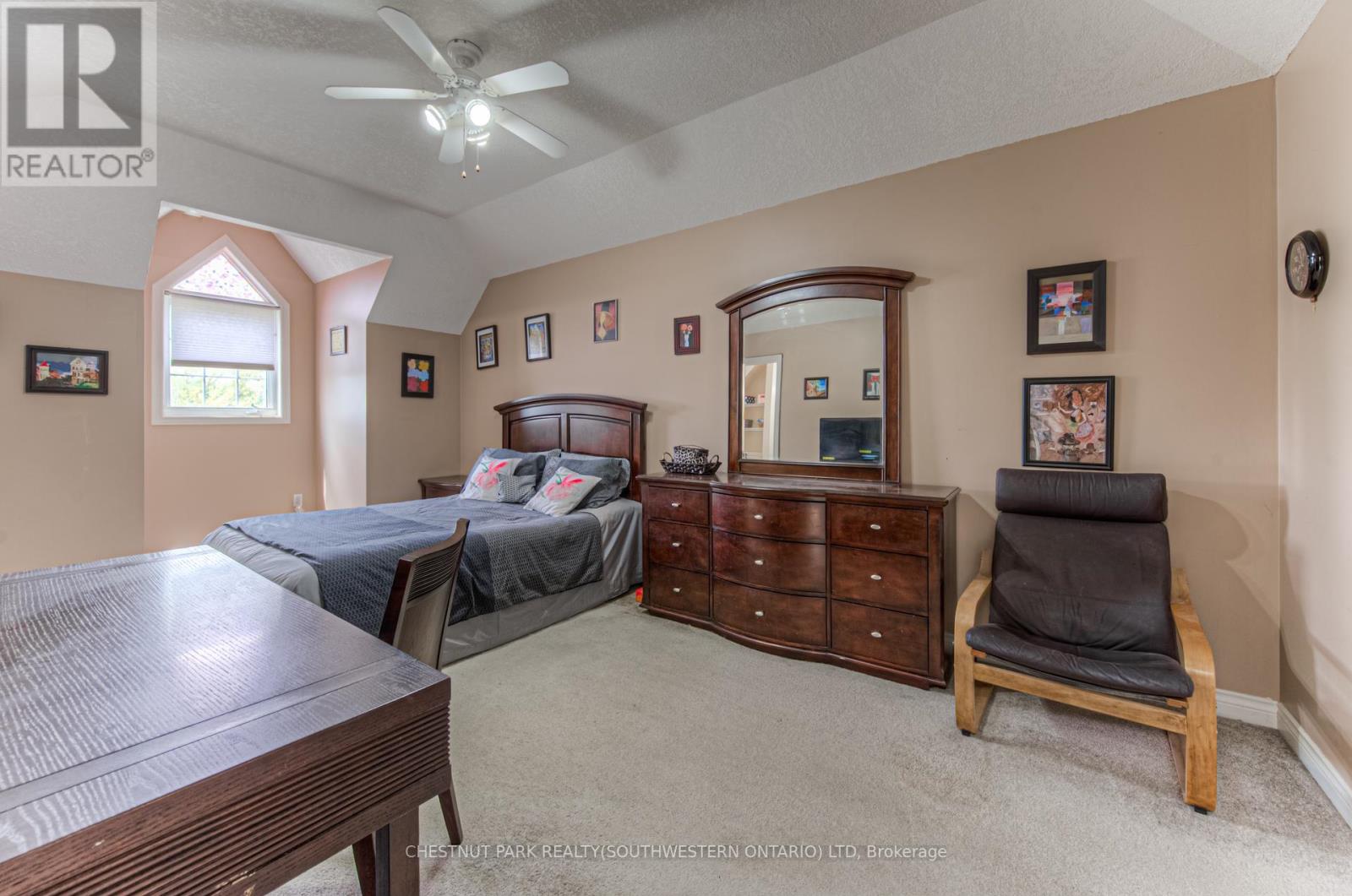 Photo 32 of 619 Westfield Drive, Waterloo ON