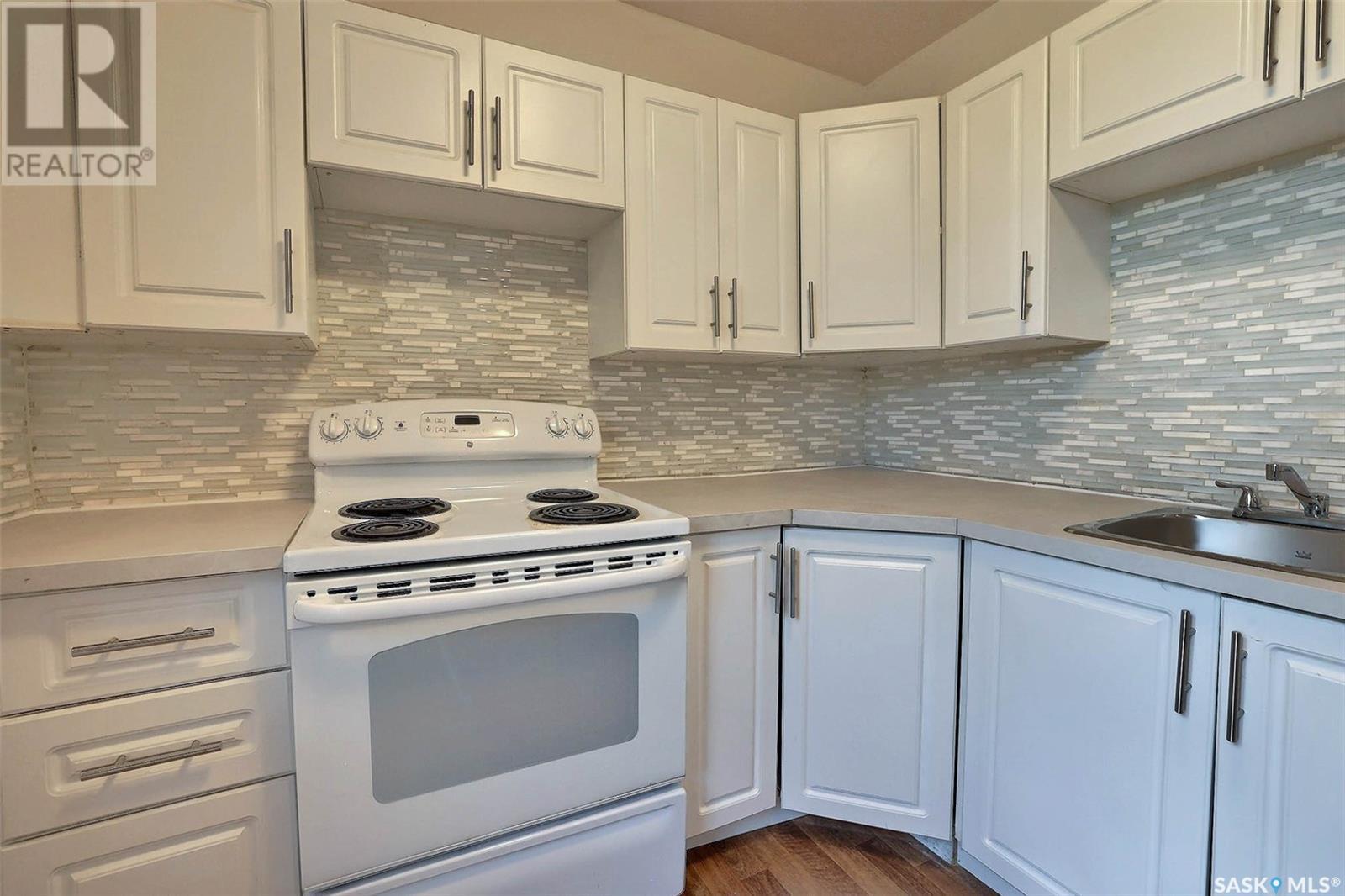 Photo 24 of 2248 Osler Street, Regina SK