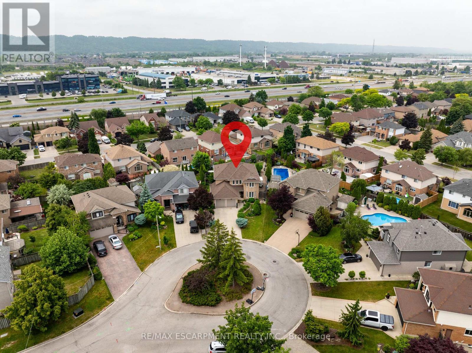 Photo 43 of 9 Sugarberry Court, Hamilton ON